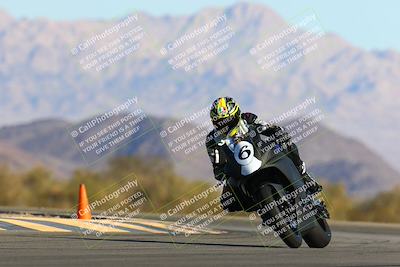 media/Jan-09-2022-SoCal Trackdays (Sun) [[2b1fec8404]]/Turn 14 (10am)/